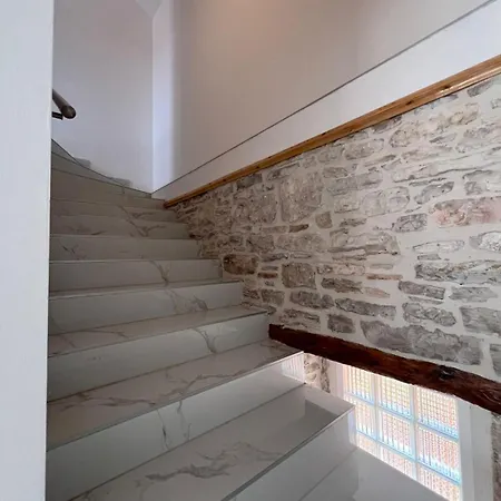 Varos9 Апартаменти